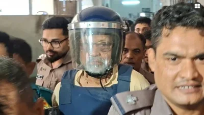 আদালতে পুলিশ হেফাজতে মেজর (অব.) আখতারুজ্জামান