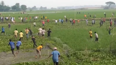 ব্রাহ্মণবাড়িয়ার নবীনগর উপজেলায় পূর্ববিরোধের জেরে দুই পক্ষের মধ্যে সংঘর্ষ ও গুলির ঘটনা ঘটেছে