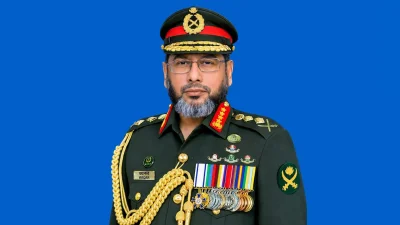সেনাবাহিনী প্রধান জেনারেল ওয়াকার-উজ-জামান
