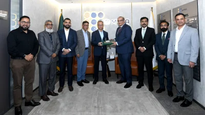 বিজিএমইএ সভাপতি মাহমুদ হাসান খানের সঙ্গে পাকিস্তানের হাইকমিশনার ইমরান হায়দার