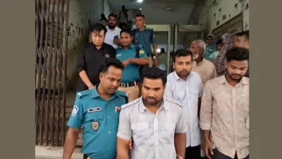 আদালতে নেওয়া হচ্ছে আসামীদের