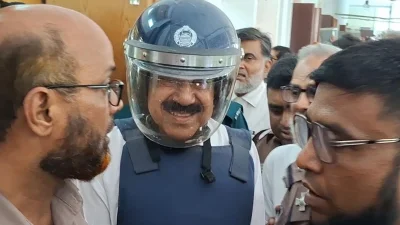 আদালতে নৌপরিবহন মন্ত্রী শাজাহান খান