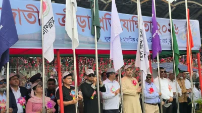 কুমিল্লার শহীদ ধীরেন্দ্রনাথ দত্ত স্টেডিয়ামে ‘গ্রীষ্মকালীন জাতীয় ক্রীড়া প্রতিযোগিতা ২০২৬’-এর চূড়ান্ত পর্বের উদ্বোধন