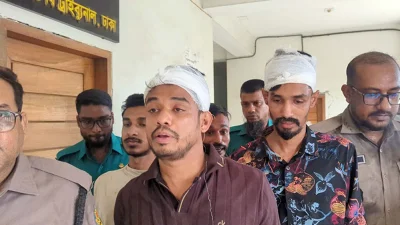 আদালত চত্বরে সাইমন