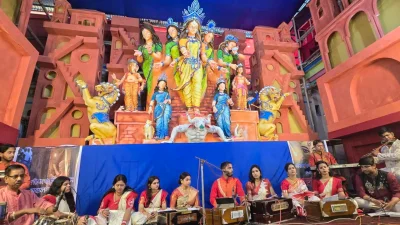 ব্রাহ্মণবাড়িয়ার একটি মন্দিরে চলছে দেবী বন্দনা
