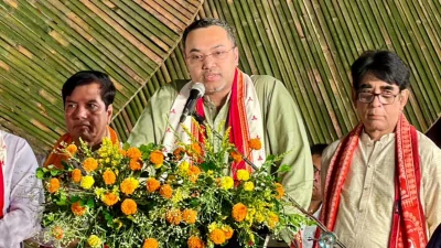 বনানীতে সর্বজনীন পূজা ফাউন্ডেশনের অনুষ্ঠানে প্রধানমন্ত্রীর উপদেষ্টা ও তার কার্যালয়ের মুখপাত্র মাহ্দী আমিন