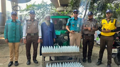 অটোরিকশাচালক শফিকুল ইসলামকে গ্রেফতার করেছে পুলিশ