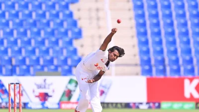 আবার ইতিহাসের পাতায় হাসান মাহমুদ।