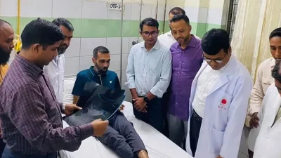 হাসপাতালে চিকিৎসাধীন  খান সাইফুল