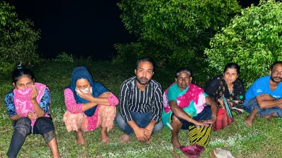 গাংনী সীমান্ত দিয়ে চার নারী ও দুই পুরুষকে বাংলাদেশে পুশইনের চেষ্টা বিএসএফের