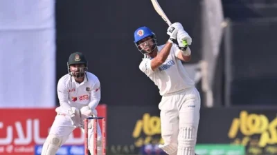 উইকেটের পেছনে থেকে ইতিহাস গড়েছেন লিটন।