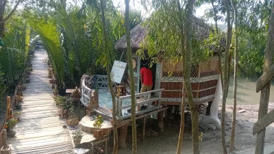 খুলনা, বাগেরহাট ও সাতক্ষীরায় সুন্দরবন-সংলগ্ন এলাকায় ইউনিয়ন পরিষদের ট্রেড লাইসেন্স নিয়েই একের পর এক গড়ে উঠেছে রিসোর্ট