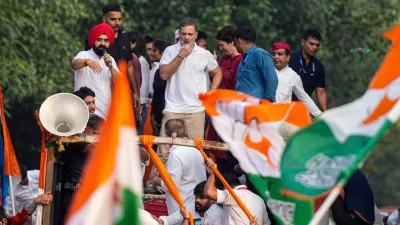 ইন্ডিয়া জোটের নেতাদের আয়োজিত গণতন্ত্রের জন্য পদযাত্রার সময় কংগ্রেস নেতা রাহুল গান্ধী। ছবি: পিটিআই