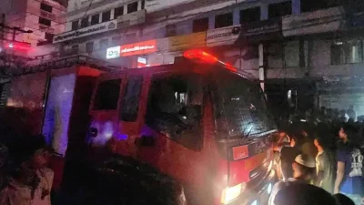 জেনারেটর বিস্ফোরণে সাভারে মার্কেটে আগুন, পুড়েছে আটটি জেনারেটর