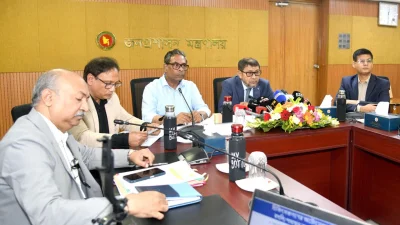 অনুষ্ঠানে বক্তব্য রাখেন স্বাস্থ্য প্রতিমন্ত্রী ড. এম এ মুহিত