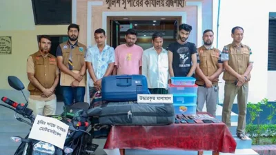 রাজশাহীতে ক্রিকেটারদের চুরি হওয়া লাগেজ উদ্ধারের পাশাপাশি চার জনকে আটক করেছে পুলিশ