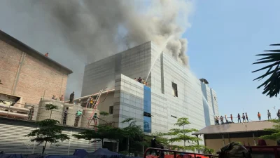 এর আগে আগুন লাগে ড্রাগ ইন্টারন্যাশনাল লিমিটেডের কারখানায়