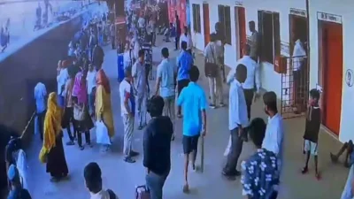 ঢাকা রেলওয়ে থানার আওতাধীন মাদক ব্যবসায়ীকে ছিনিয়ে নিতে গাজীপুরের জয়দেবপুর রেলওয়ে পুলিশ ফাঁড়িতে সশস্ত্র হামলা করেছে মাদক ব্যবসায়ীরা