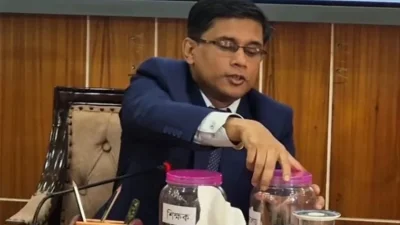 বগুড়ার ১৩ উপজেলায় সরকারি প্রাথমিক বিদ্যালয়ে ‘সহকারী শিক্ষক নিয়োগ’ প্রক্রিয়ার আওতায় নবনিযুক্ত শিক্ষকদের পদায়ন কার্যক্রমের অংশ হিসেবে উন্মুক্ত লটারির মাধ্যমে শিক্ষাপ্রতিষ্ঠান বণ্টন করা হয়েছে