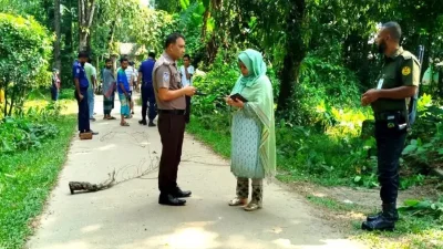 খবর পেয়ে উপজেলা নির্বাহী কর্মকর্তা (ইউএনও) আমেনা খাতুন ঘটনাস্থল পরিদর্শন করেন