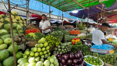 সবজির বাজার (ছবি: বাংলা ট্রিবিউন)