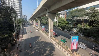 রাজধানীর অধিকাংশ সড়কেই নেই যানবাহনের চাপ (ছবি: নাসিরুল ইসলাম)