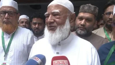 চট্টগ্রামে সাংবাদিকদের সঙ্গে কথা বলেন জামায়াত আমির