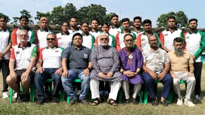 আর্চারির পুরো দল।