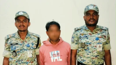 গ্রেফতার যুবক