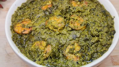 কচুপাতা চিংড়ি ভুনা (ছবি: সংগৃহীত)