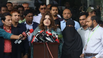 সাংবাদিকদের ব্রিফ করছেন পররাষ্ট্র প্রতিমন্ত্রী শামা ওবায়েদ