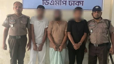 তিন ভাইকে গ্রেফতার করেছে পুলিশ
