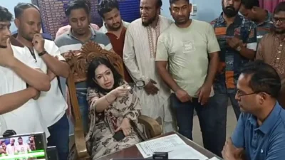 ব্রাহ্মণবাড়িয়া-২ আসনের স্বতন্ত্র সংসদ সদস্য রুমিন ফারহানা ও সরাইল থানার ভারপ্রাপ্ত কর্মকর্তার (ওসি) মধ্যে বাগ্‌বিতণ্ডা।