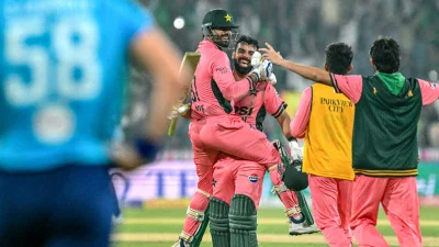 পাকিস্তানের উল্লাস।