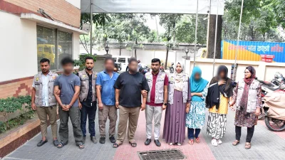 গ্রেফতার চক্রের সদস্যরা