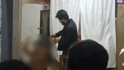 হাসপাতালে ঢুকে স্বেচ্ছাসেবকদল নেতাকে মারধর করেন ছাত্রদল নেতা