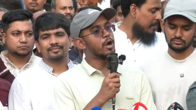 বক্তব্য দিচ্ছেন হান্নান মাসউদ