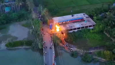 উখিয়ার ইনানীতে ২৪ ঘণ্টা ধরে জ্বলছে ভূগর্ভের গ্যাসের আগুন। ছবি: সংগৃহীত