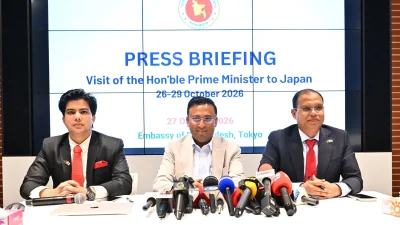 সাংবাদিকদের ব্রিফ করছেন পররাষ্ট্র প্রতিমন্ত্রী হুমায়ুন কবীর