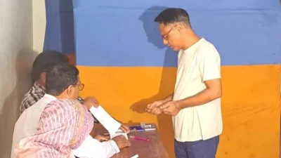 ঠাকুরগাঁও-১ আসনের ভোটগ্রহণ চলছে