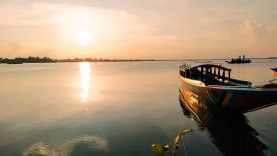 নাটোরের হালতি বিল