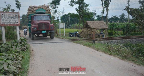 জয প রহ ট অরক ষ ত র লপথ ঝ ক ন য চলছ য নব হন