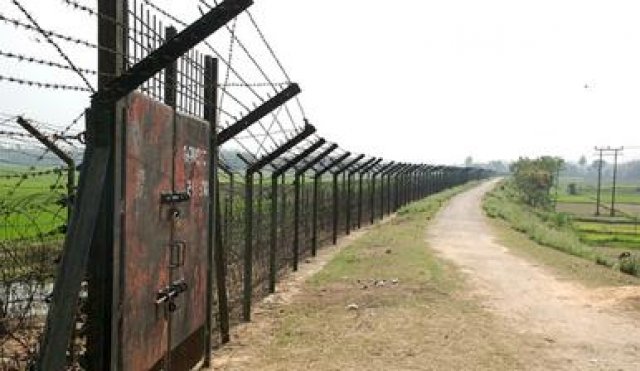 ভারতে আটক ১০ বাংলাদেশিকে ফেরত দিয়েছে বিএসএফ