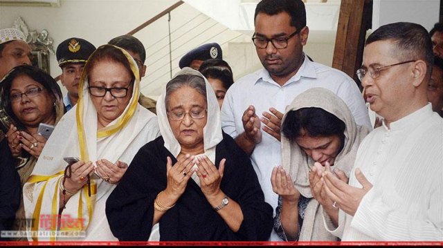 মেয়রকে প্রধানমন্ত্রীর শেষ শ্রদ্ধা
