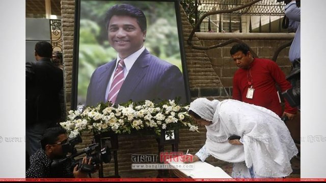 বনানীর বাসায় প্রয়াত মেয়রকে শেষশ্রদ্ধা