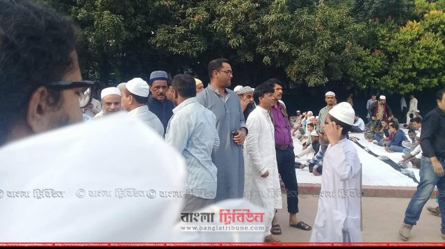 আনিসুল হকের কুলখানিতে পরিবার, স্বজন ও শুভাকাঙ্ক্ষীরা (ছবি: আদিত্য রিমন)