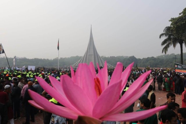বিজয় দিবসে স্মৃতিসৌধ (8)