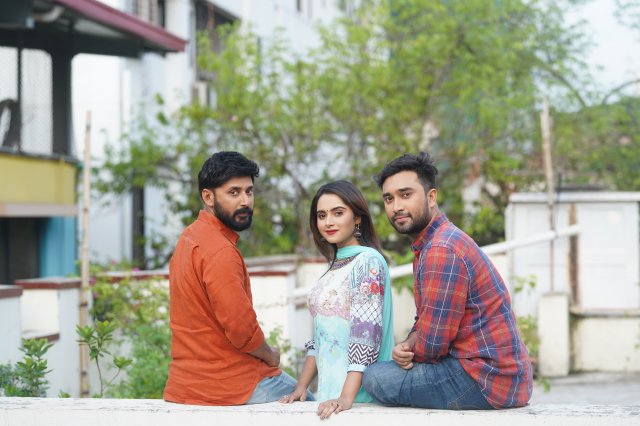 জোভান-পায়েল-মনোজের ত্রিভুজ প্রেম