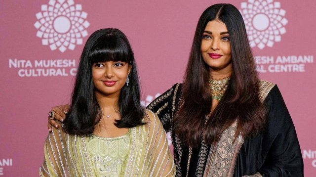 ঐশ্বরিয়ার হাফ সেঞ্চুরি