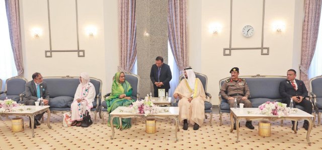 05-11-23-BD PM_Madina Airport-3